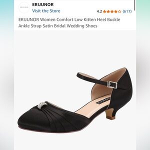 Women’s comfort low kitten heel evening shoe